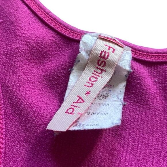 Y2K DKNY Logo Bedazzled Pink Racerback Ribbed Tank Top Size XS / Small - Picture 5 of 5